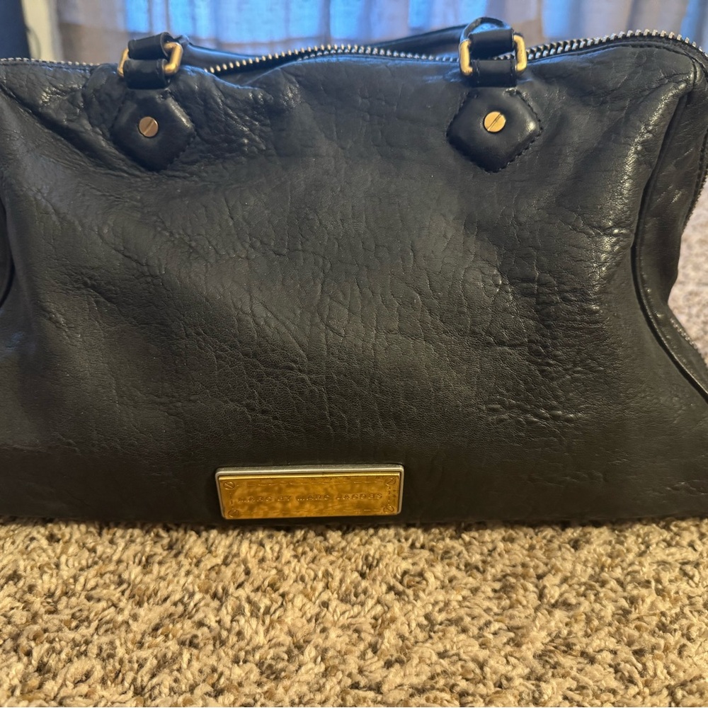 Elegant Black Leather Handbag